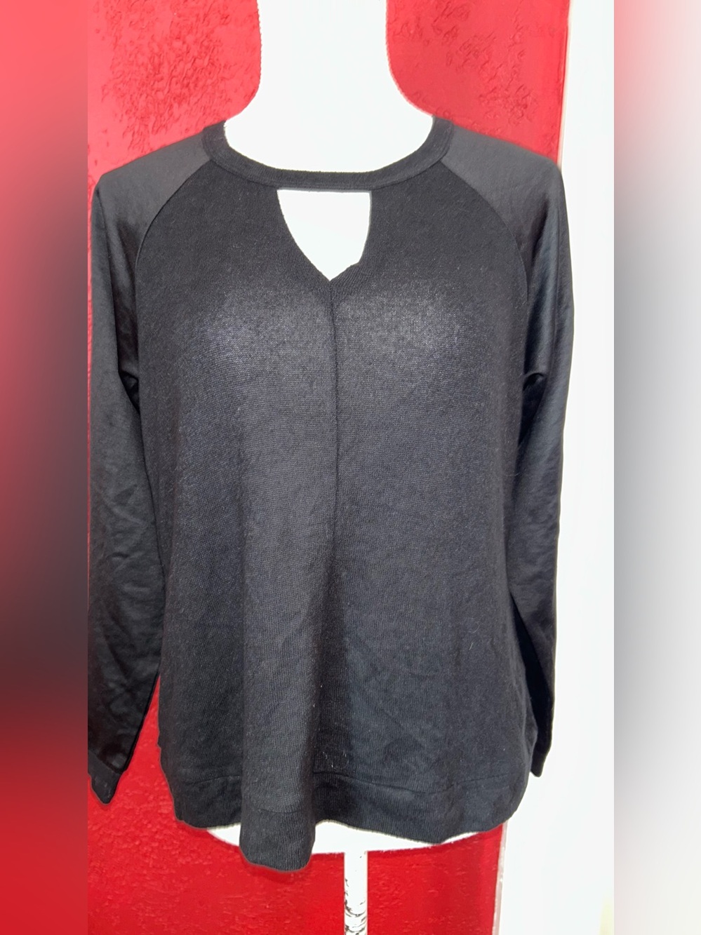 Women’s Black Keyhole Long-Sleeve Top size medium by Bobeau